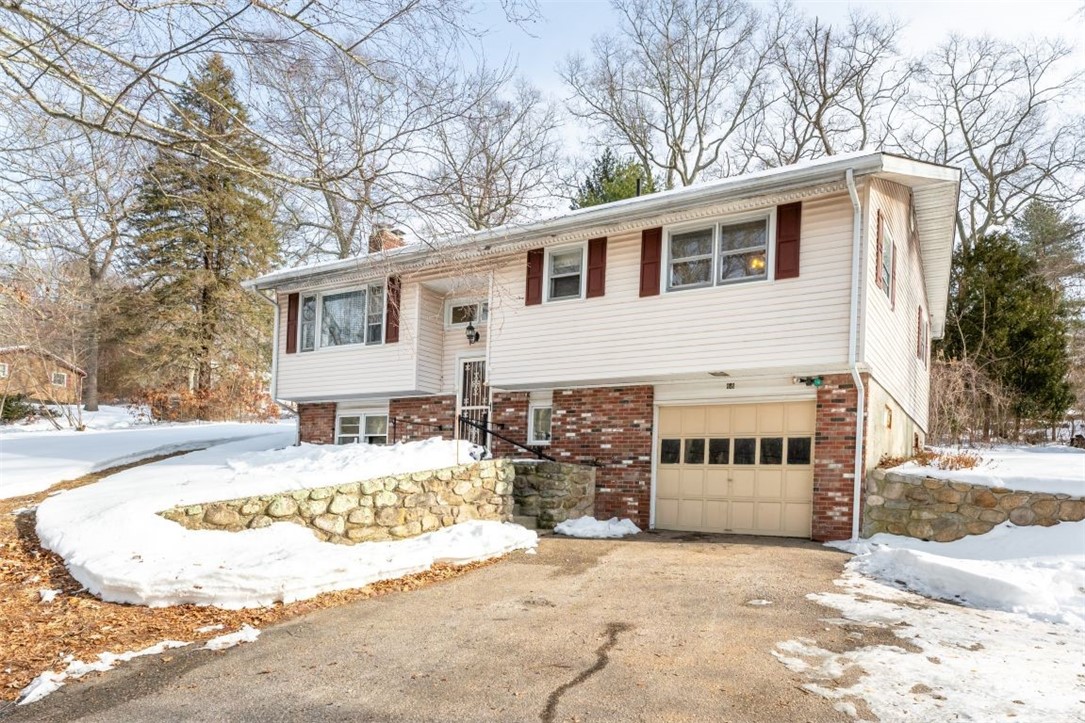 68 Old Rockville Road Hopkinton, RI 02833 - Photo 4 of 37