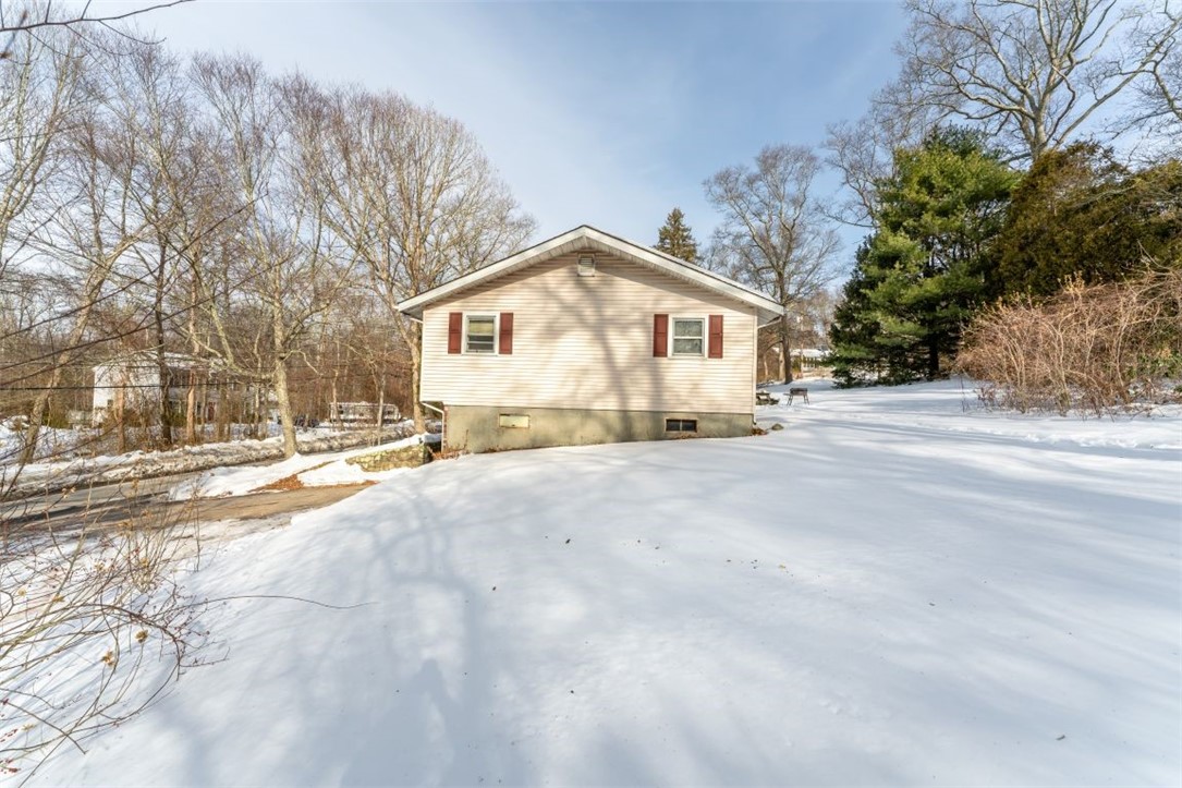 68 Old Rockville Road Hopkinton, RI 02833 - Photo 9 of 37