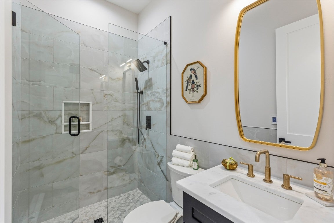 227 Sherwood Forest Road Highlands, NC 28741 - Photo 45 of 99 En Suite Main Level Guest Bathroom One