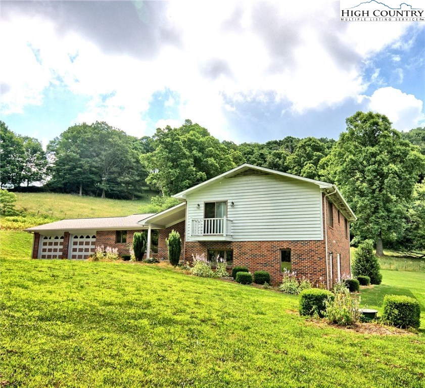2127 Frank Dillard Road Jefferson, NC 28640 - Photo 3 of 14 Gallery Image 3