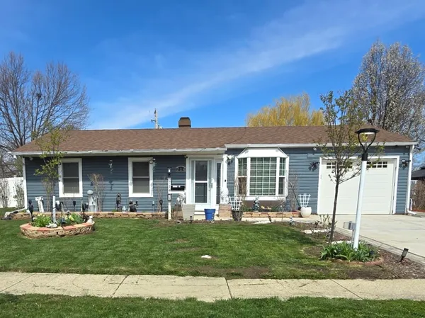 $319,000 | 714 Russet Lane, Streamwood, IL 60107