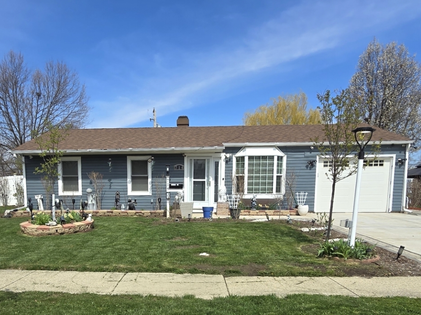 714 Russet Lane Streamwood, IL 60107 - Photo 1 of 23