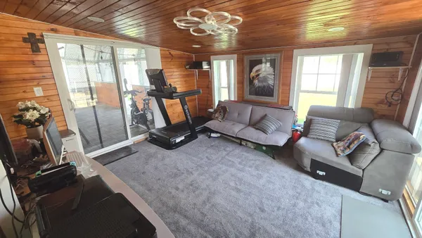$319,000 | 714 Russet Lane, Streamwood, IL 60107