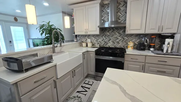 $319,000 | 714 Russet Lane, Streamwood, IL 60107