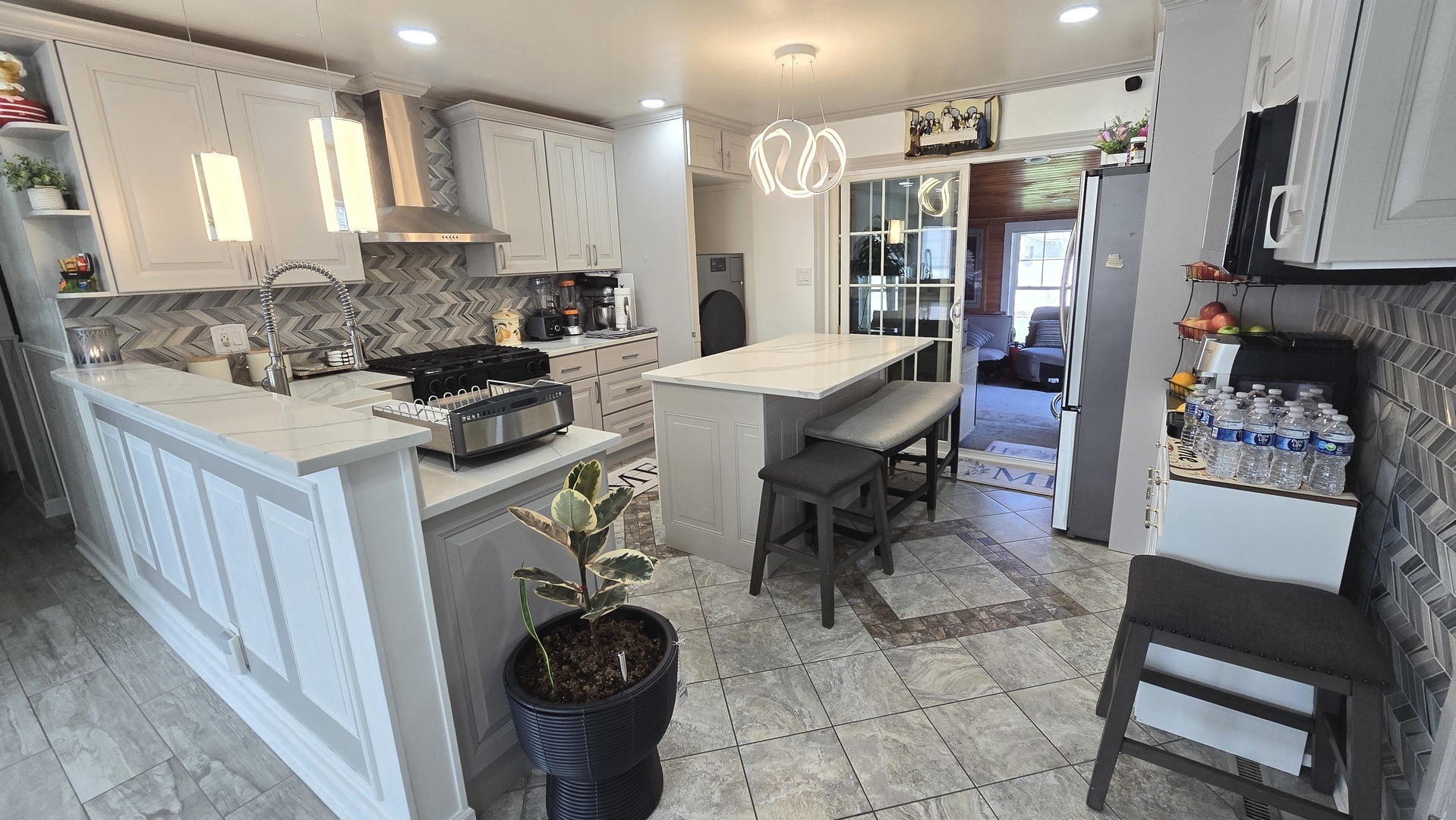 714 Russet Lane Streamwood, IL 60107 - Photo 6 of 23