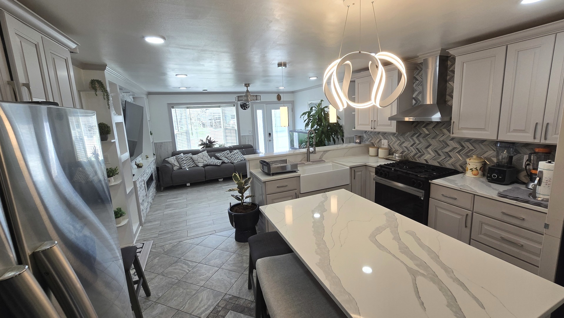 714 Russet Lane Streamwood, IL 60107 - Photo 7 of 23