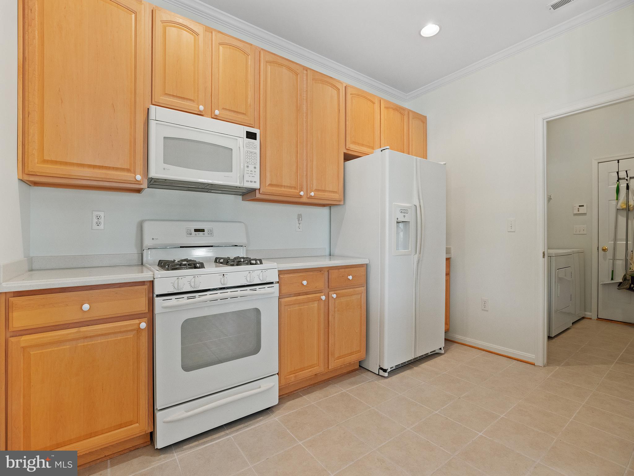 606 Ruxton Road, Unit 51 Dowell, MD 20629 - Photo 13 of 42 Gas cooking!