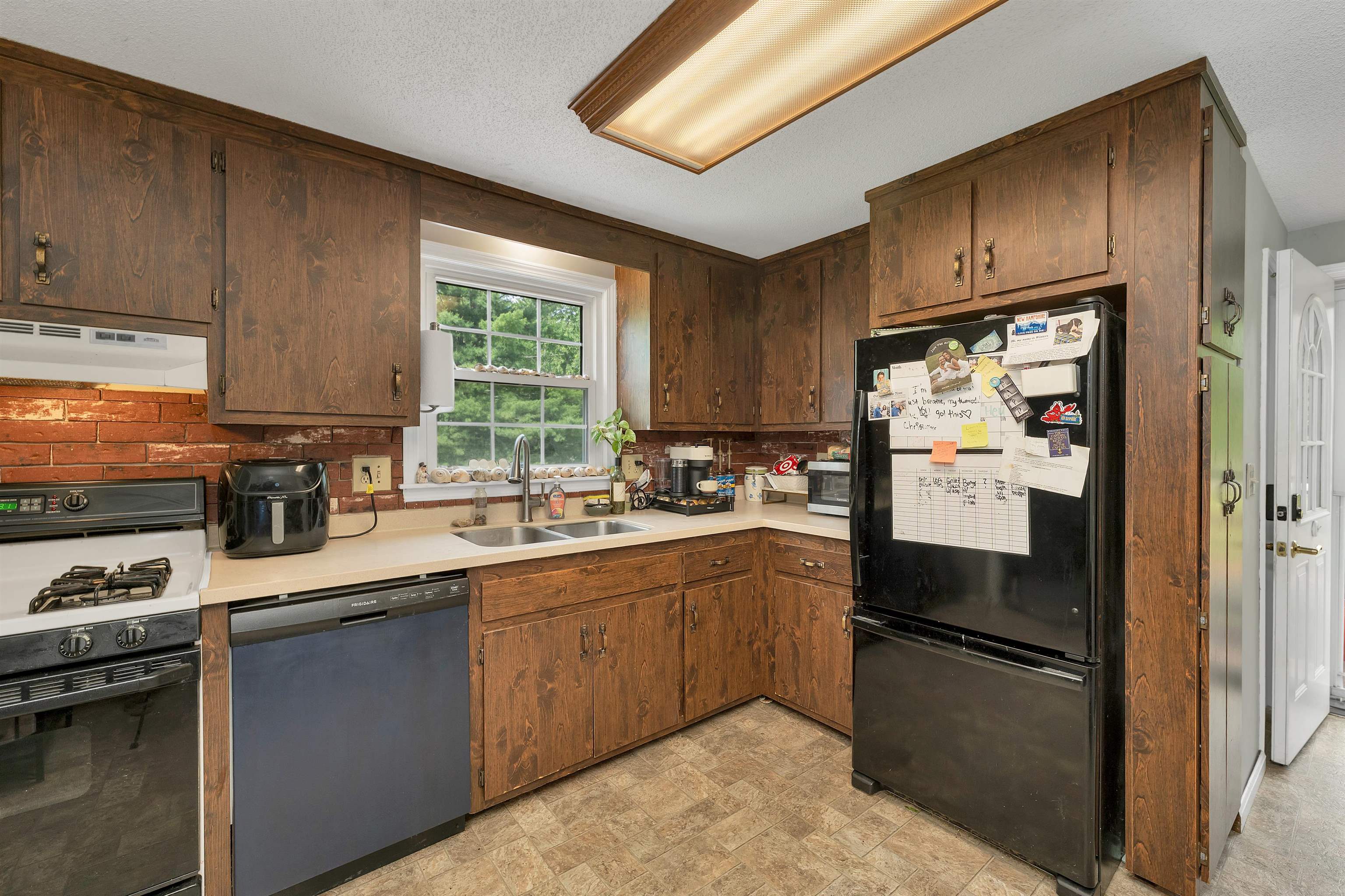 65 Toftree Lane Dover, NH 03820 - Photo 11 of 20