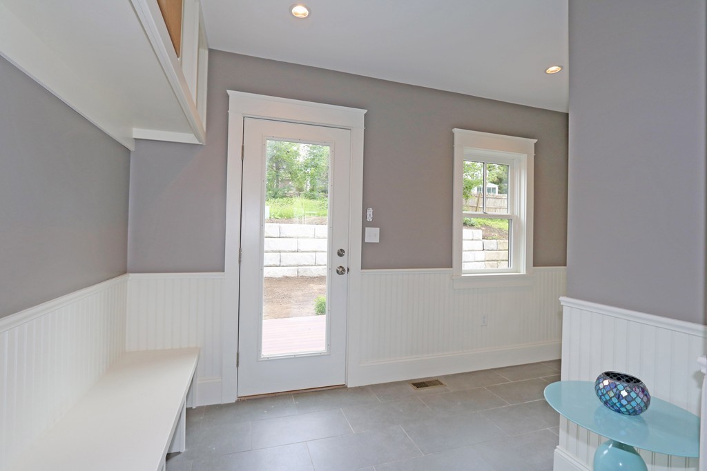 6 Crestview Road, Unit 6 Boston, MA 02131 - Photo 5 of 18 Gallery Image 5