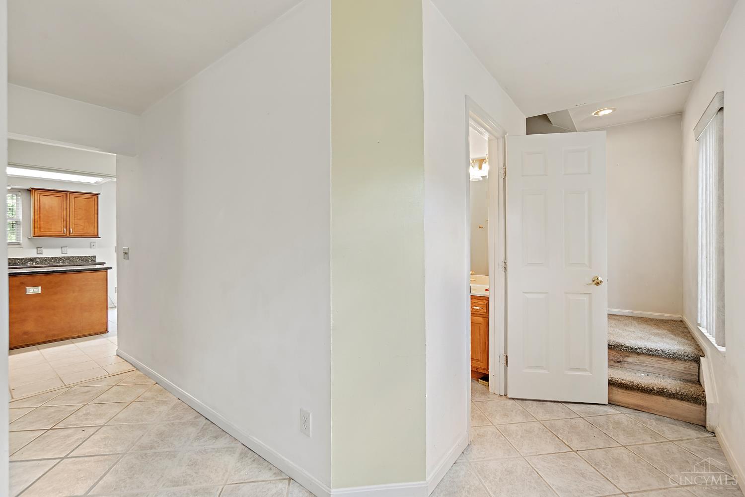 1482 Waycross Road Forest Park, OH 45240 - Photo 5 of 25