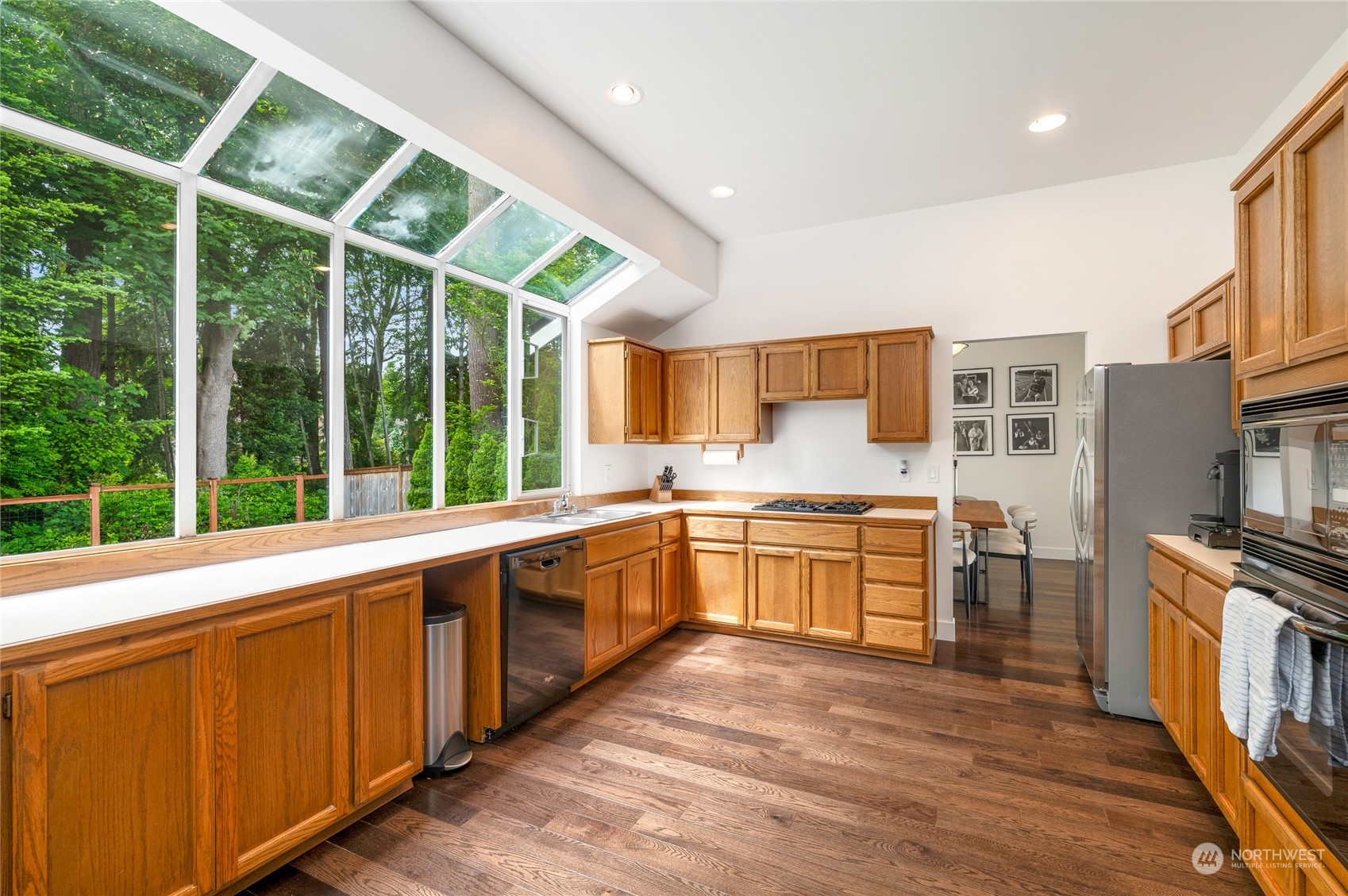14128 Southeast 182nd Street Renton, WA 98058 - Photo 11 of 34 Gallery Image 11
