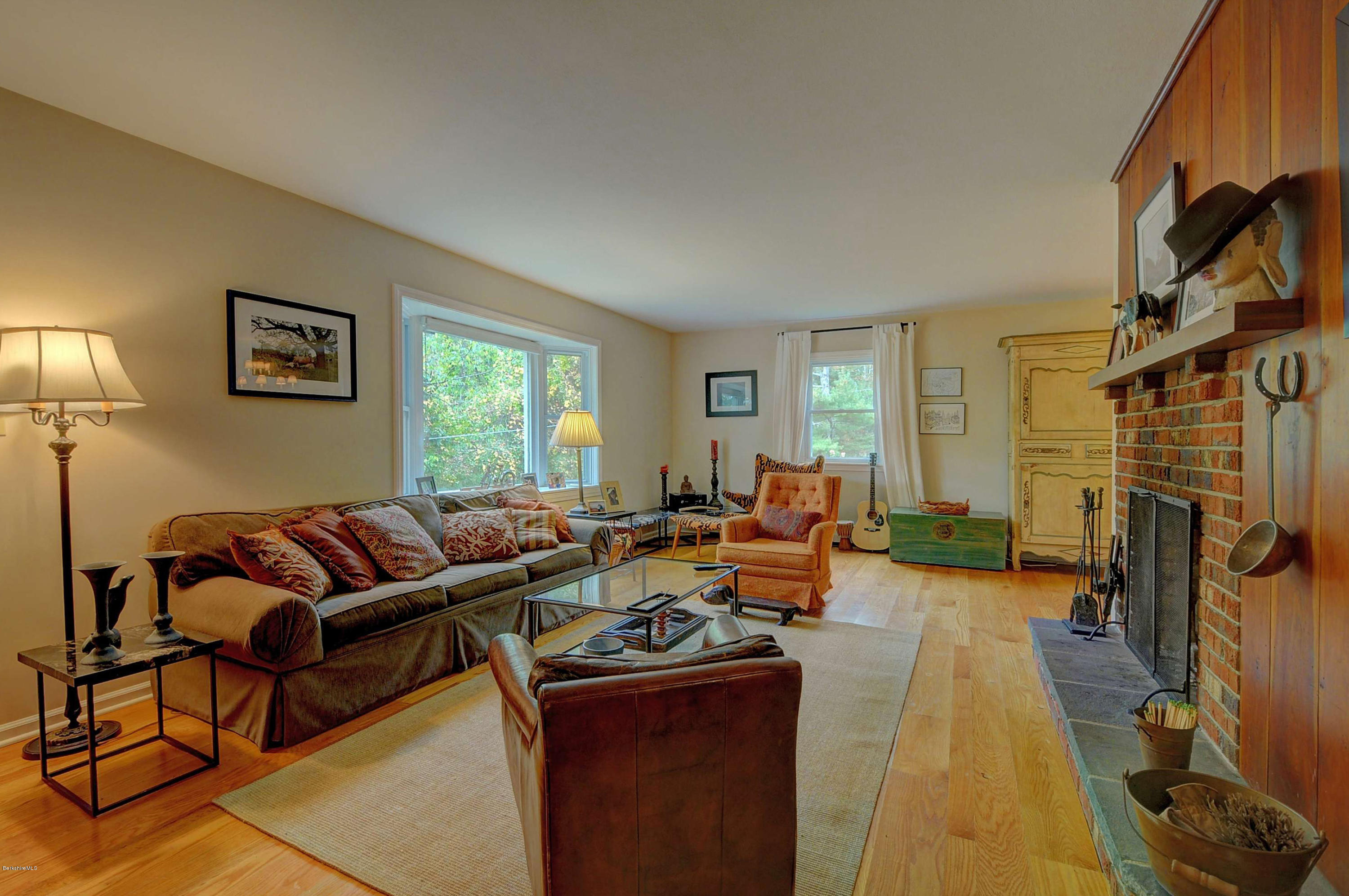 200 E Road Sheffield, MA 01257 - Photo 4 of 26 2003 Living Room