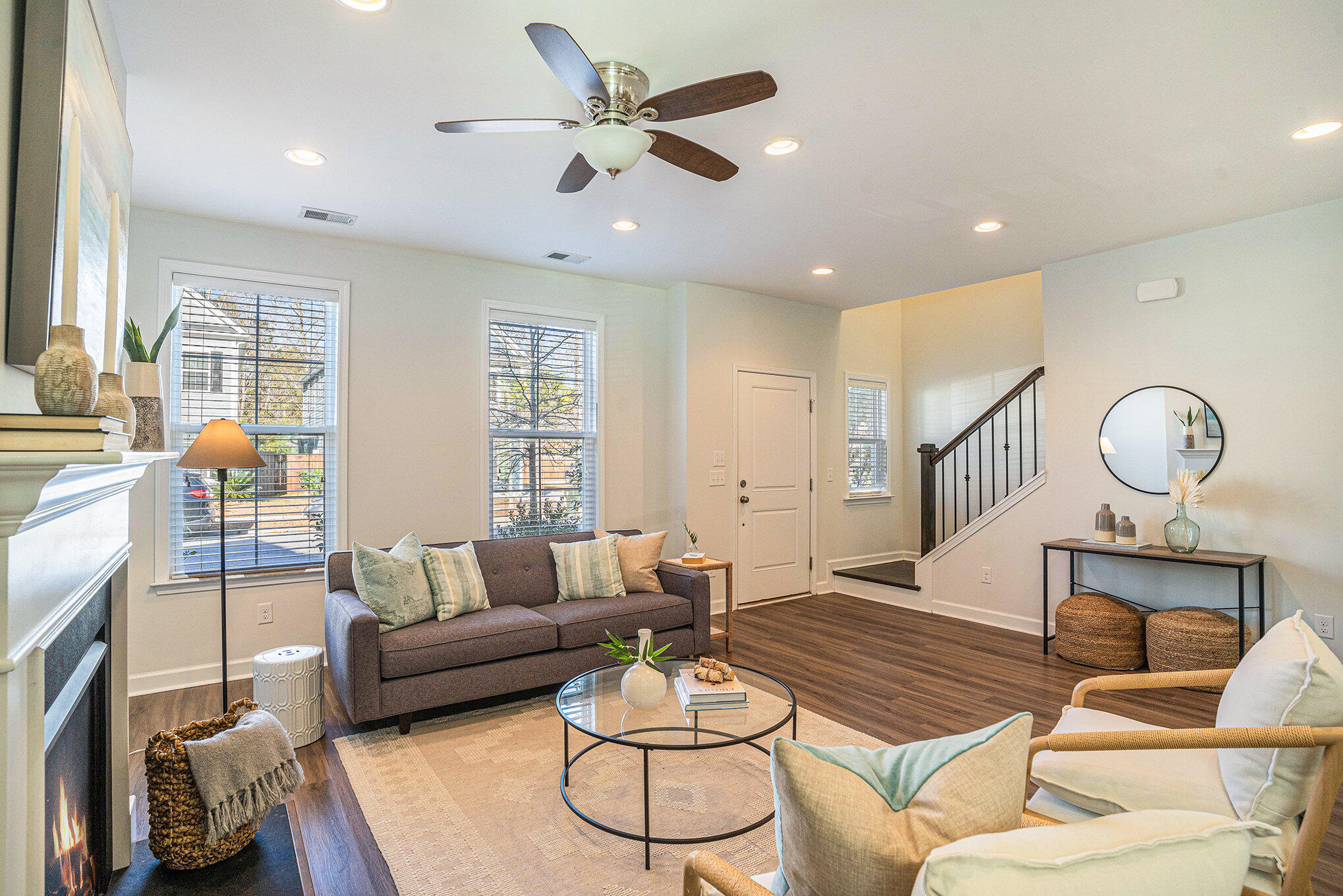 1672 Emmets Road Johns Island, SC 29455 - Photo 4 of 20 Spacious living room