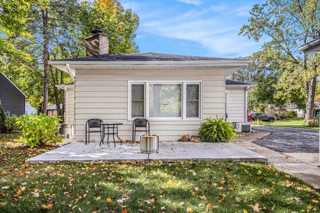 $240,000 | 8125 Lake Wood Drive, Portage, MI 49002