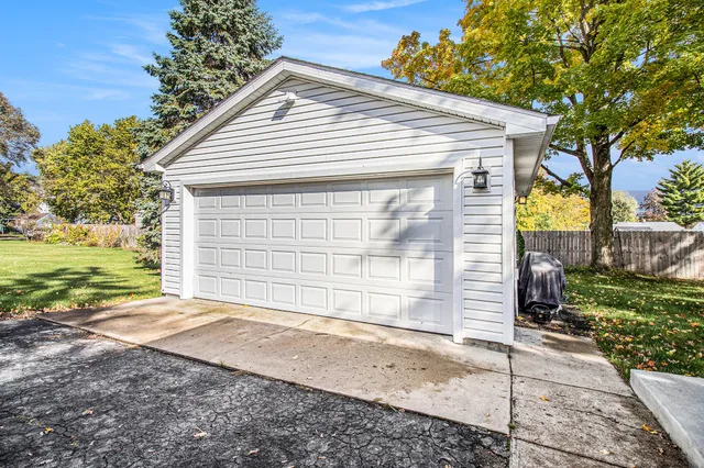 $240,000 | 8125 Lake Wood Drive, Portage, MI 49002