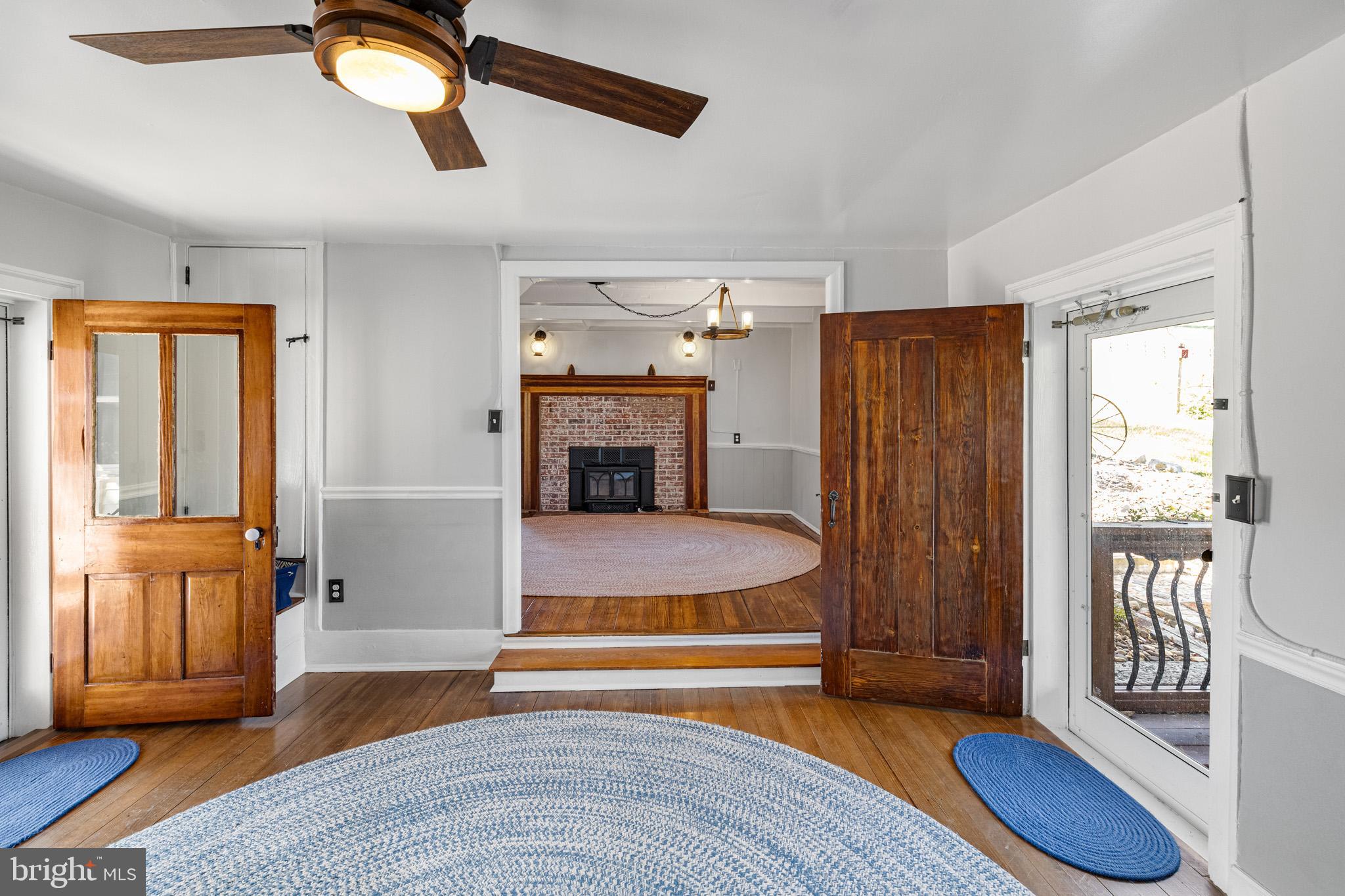 989 Swover Creek Road Edinburg, VA 22824 - Photo 29 of 132 Second Livingroom / Den