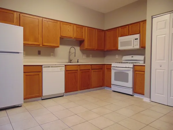 $2,300 | 22226 West Norwich Lane, Unit 1, Plainfield, IL 60544