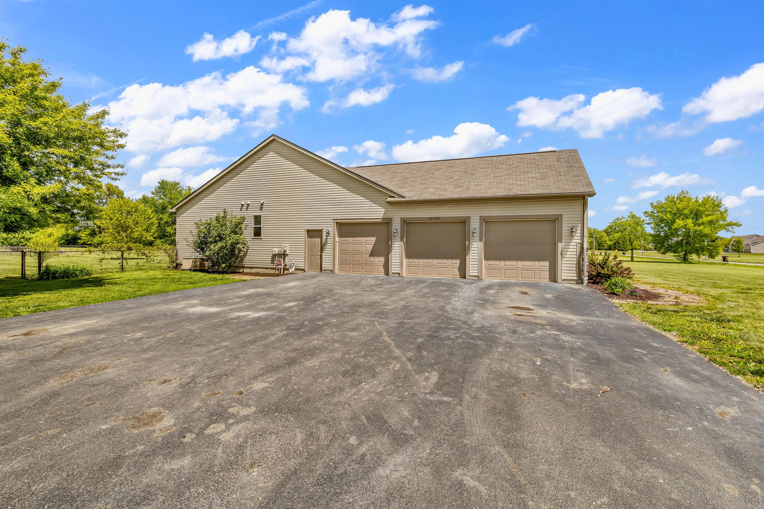 14396 Blamer Road Johnstown, OH 43031 - Photo 40 of 48 40. Driveway