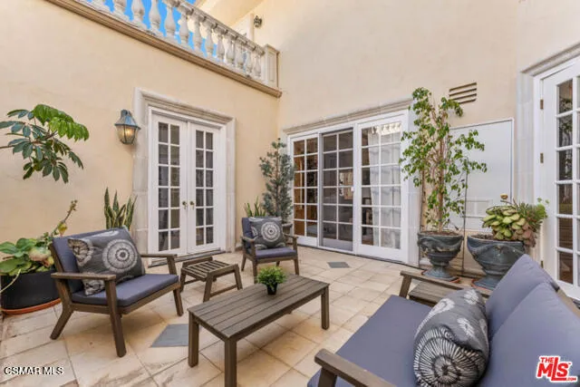 $19,000 | 4440 Hayvenhurst Avenue, Encino, CA 91436