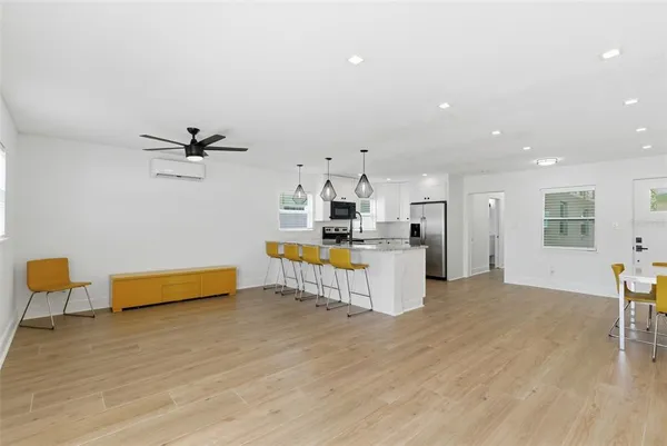 $3,400 | 3916 West Iowa Avenue, Tampa, FL 33616