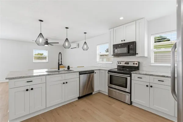 $3,400 | 3916 West Iowa Avenue, Tampa, FL 33616