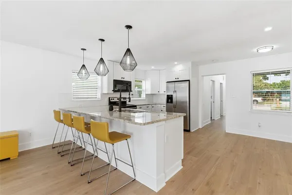 $3,400 | 3916 West Iowa Avenue, Tampa, FL 33616