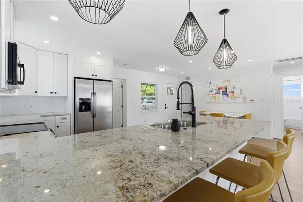 $3,400 | 3916 West Iowa Avenue, Tampa, FL 33616