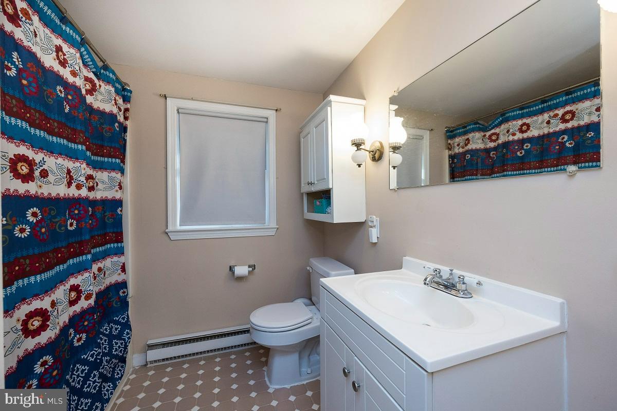 622 Kulp Road Perkiomenville, PA 18074 - Photo 21 of 46 2nd full bath