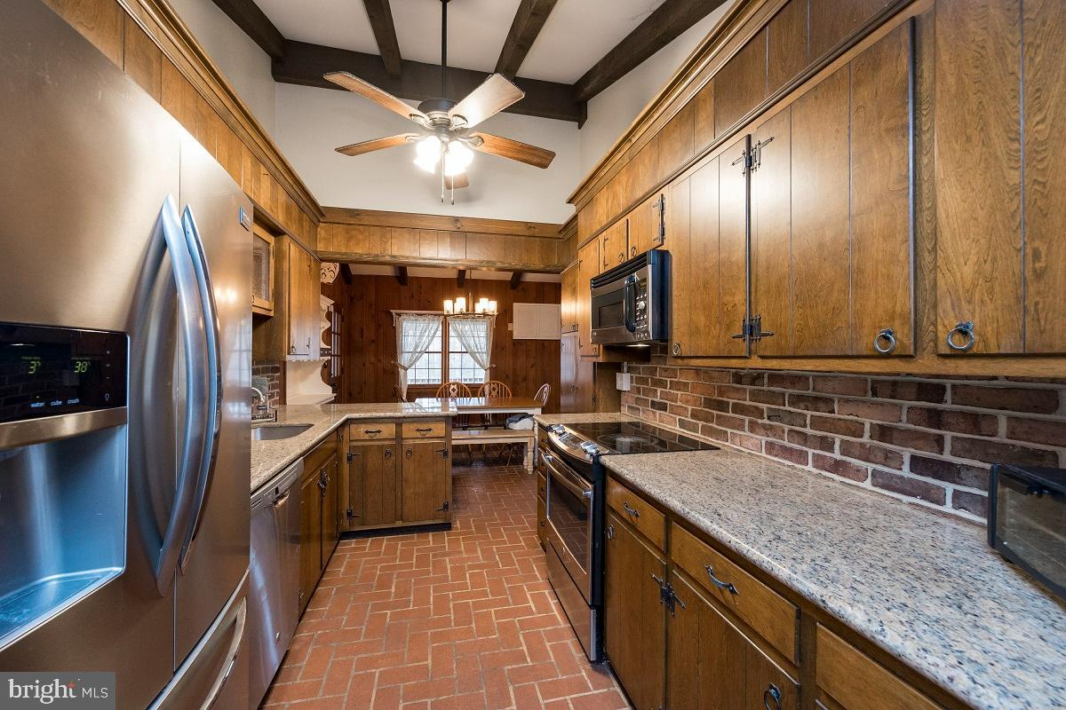622 Kulp Road Perkiomenville, PA 18074 - Photo 4 of 46 Kitchen