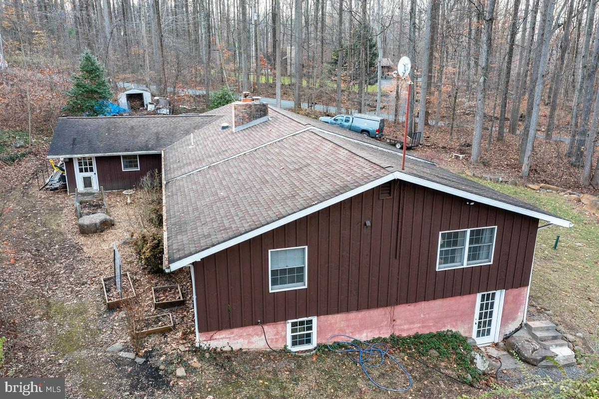 622 Kulp Road Perkiomenville, PA 18074 - Photo 32 of 46 Side