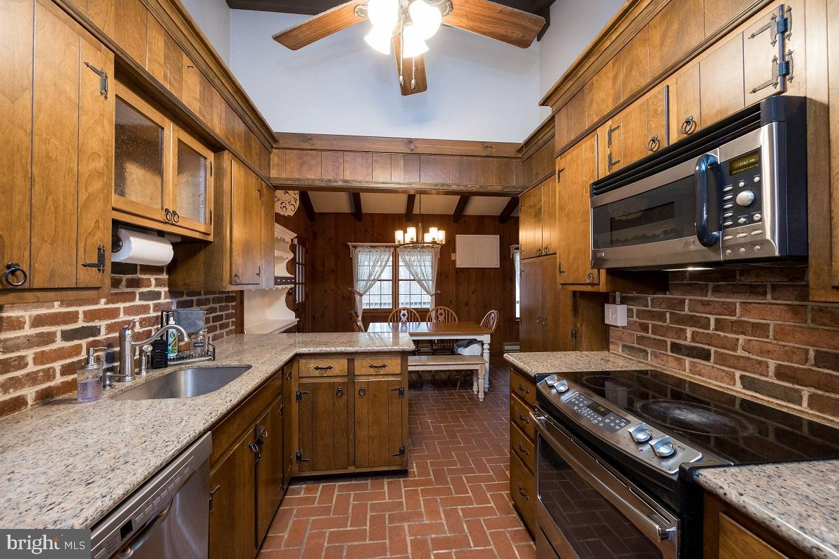 622 Kulp Road Perkiomenville, PA 18074 - Photo 5 of 46 Kitchen