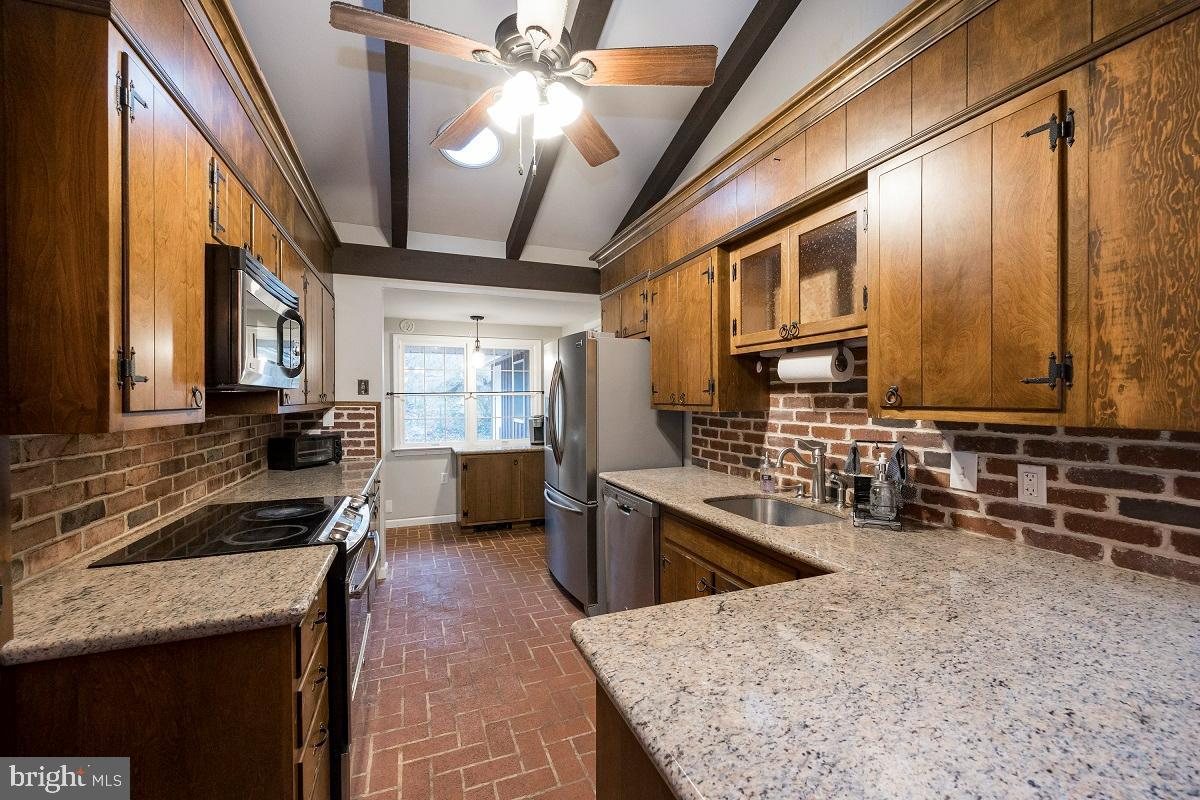 622 Kulp Road Perkiomenville, PA 18074 - Photo 6 of 46 Kitchen
