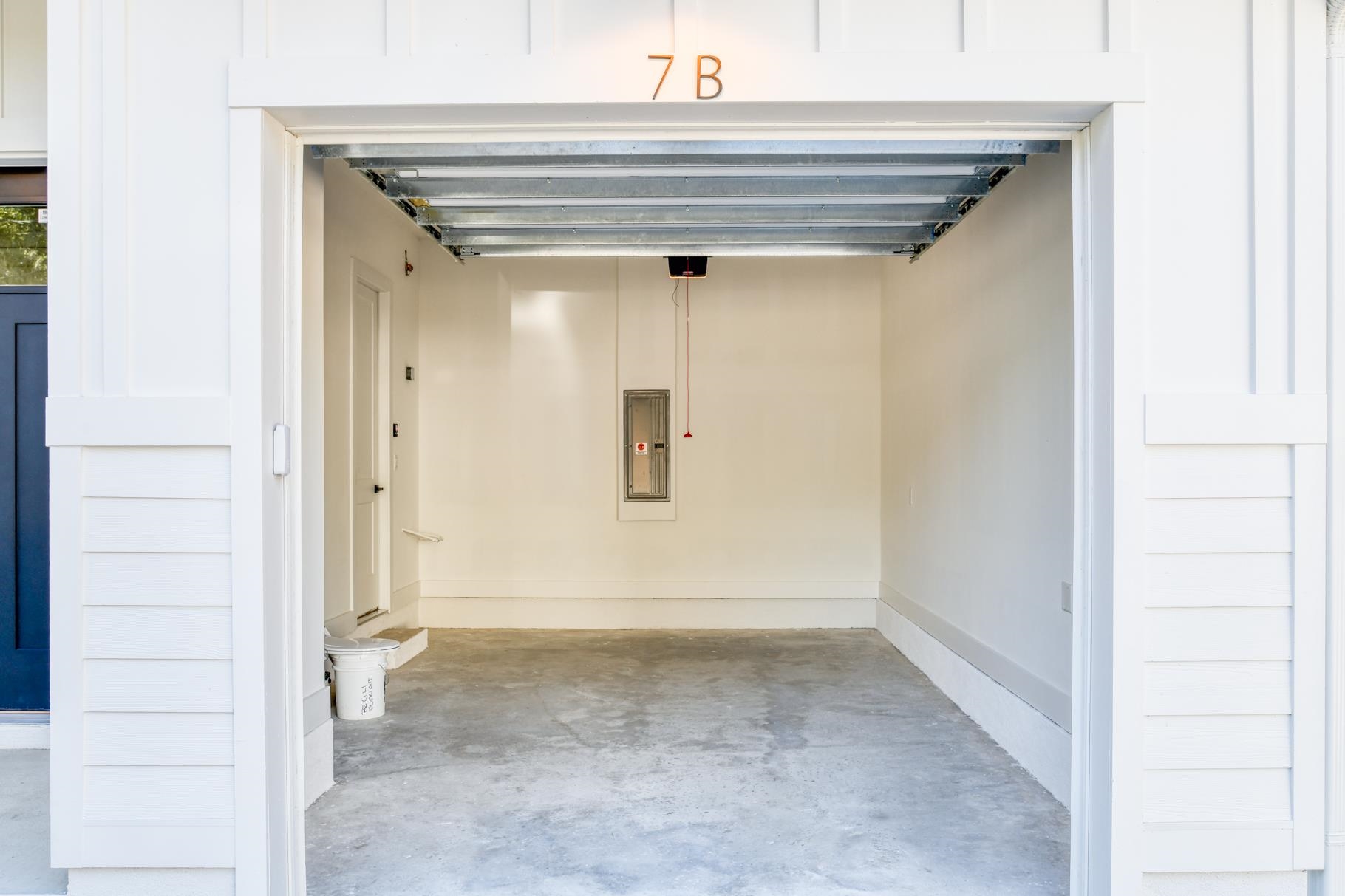 7 Sebastian Avenue, Unit D St. Augustine, FL 32084 - Photo 33 of 42 a view of a small space