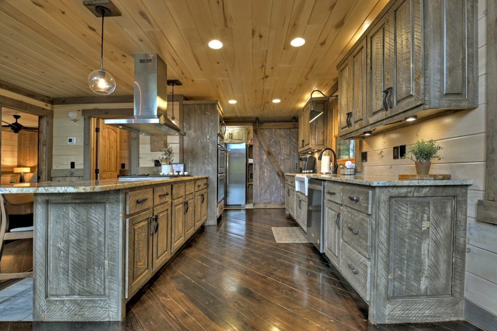 190 Toccoa Heights Road Blue Ridge, GA 30513 - Photo 13 of 64