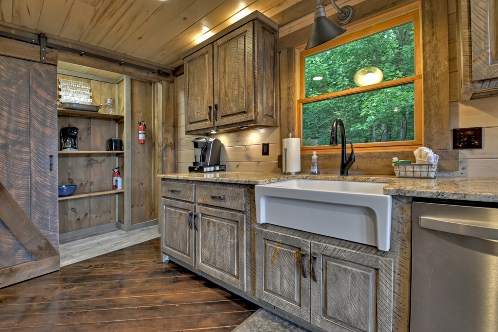 190 Toccoa Heights Road Blue Ridge, GA 30513 - Photo 15 of 64