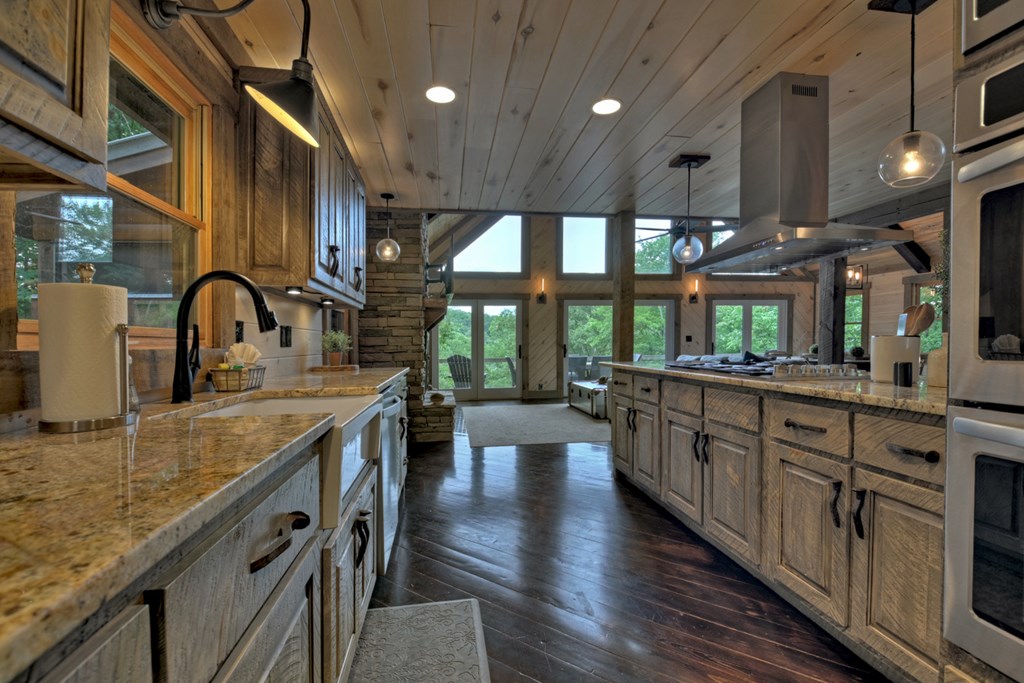 190 Toccoa Heights Road Blue Ridge, GA 30513 - Photo 16 of 64