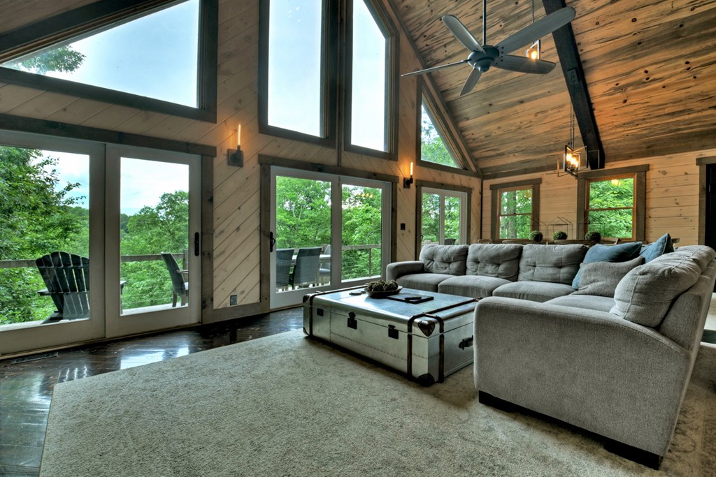 190 Toccoa Heights Road Blue Ridge, GA 30513 - Photo 9 of 64