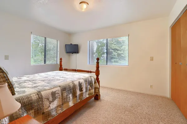 $1,191,000 | 7430 Henness Ridge Road, Yosemite National Park, CA 95389