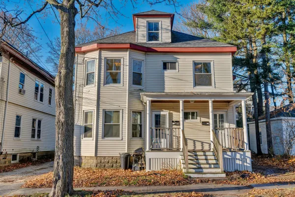 $799,000 | 10 Deane Street, Portland, ME 04102