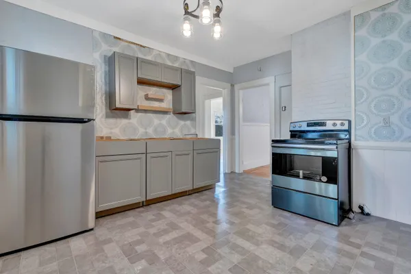 $799,000 | 10 Deane Street, Portland, ME 04102