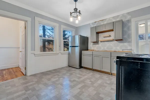 $799,000 | 10 Deane Street, Portland, ME 04102