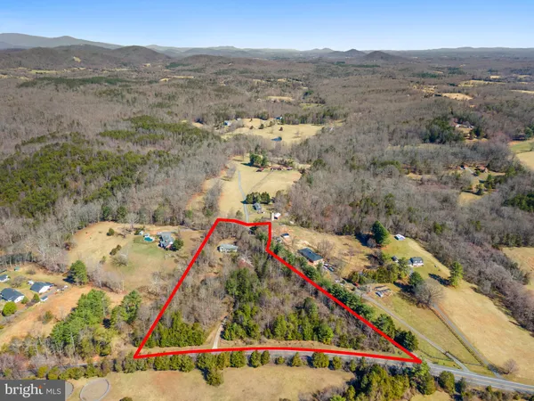 $470,000 | 5585 Sperryville Pike, Boston, VA 22713