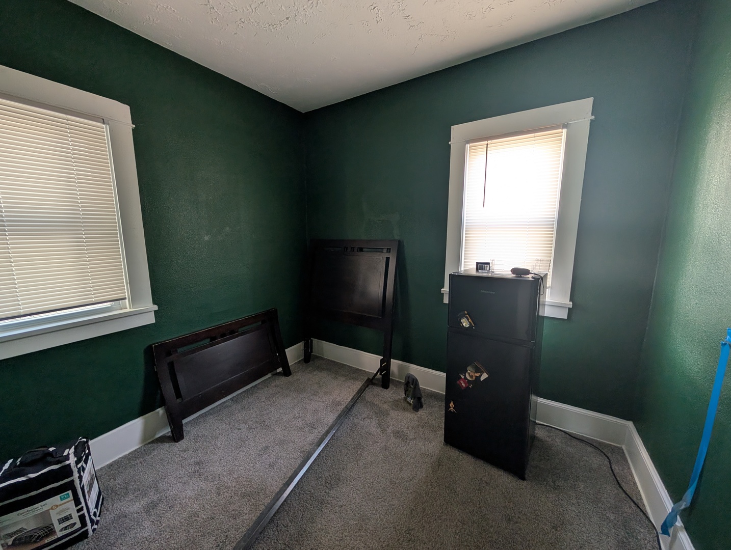 1118 15th Street Moline, IL 61265 - Photo 7 of 11 a workspace with furniture and window