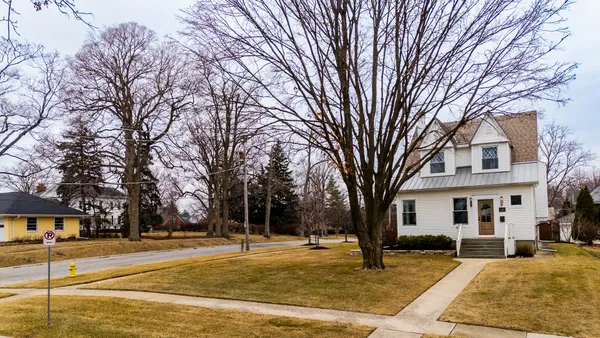 $775,000 | 520 South Wheaton Avenue, Wheaton, IL 60187