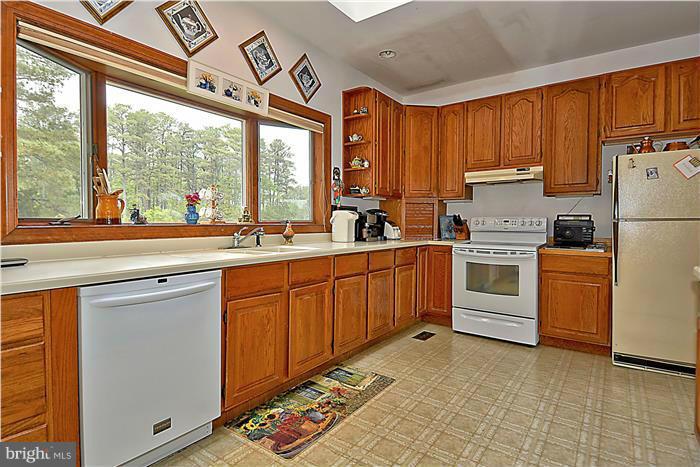 5005 Cherry Point Road Woolford, MD 21677 - Photo 13 of 30 Kitchen
