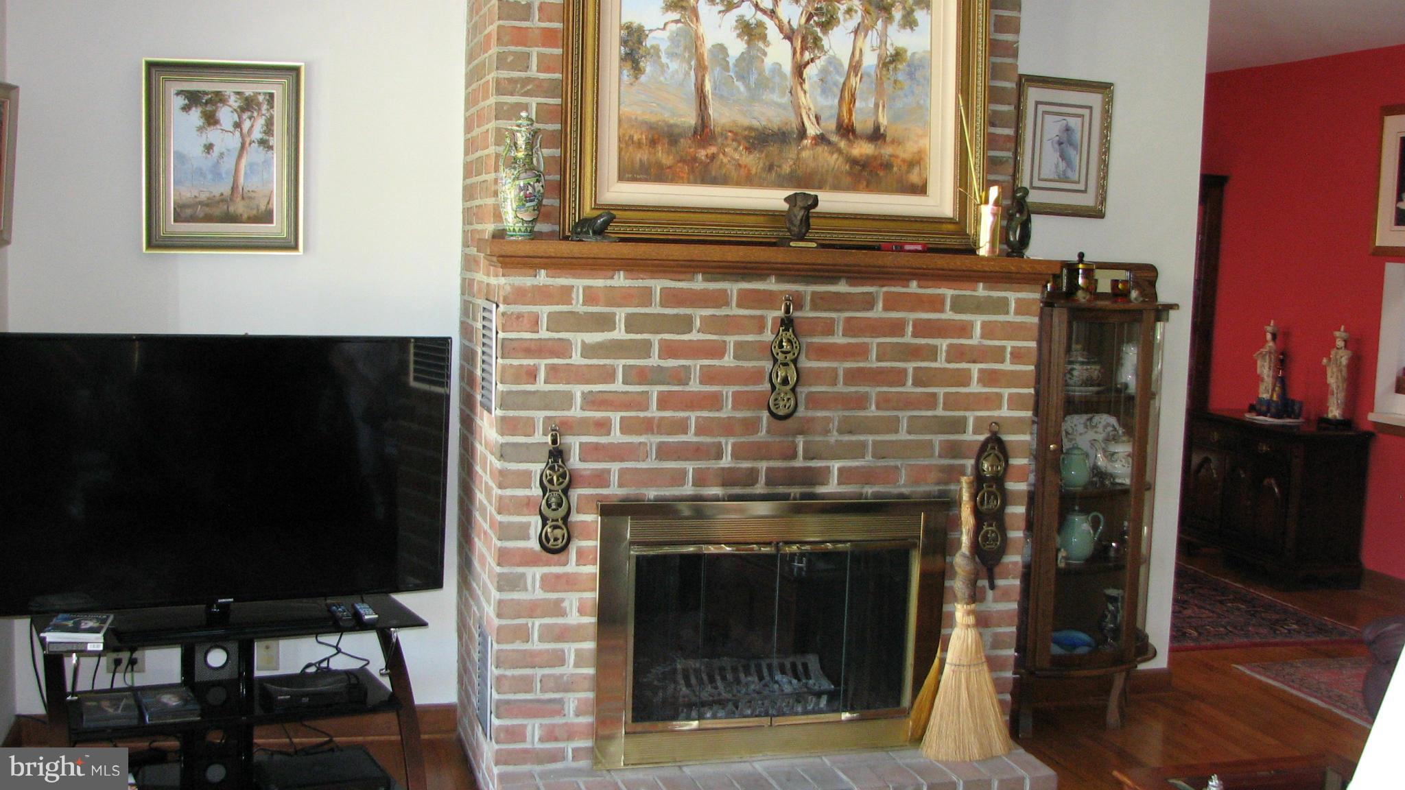 5005 Cherry Point Road Woolford, MD 21677 - Photo 19 of 30 Living Room