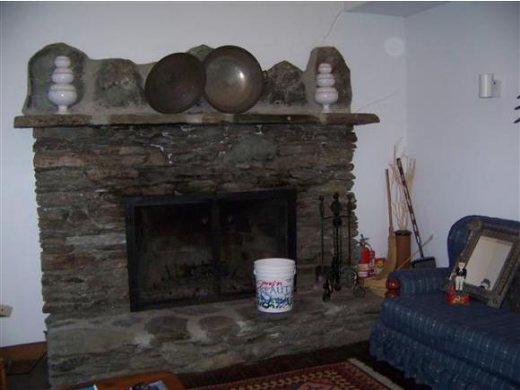 256 1 Way Road Stockbridge, VT 05772 - Photo 3 of 24