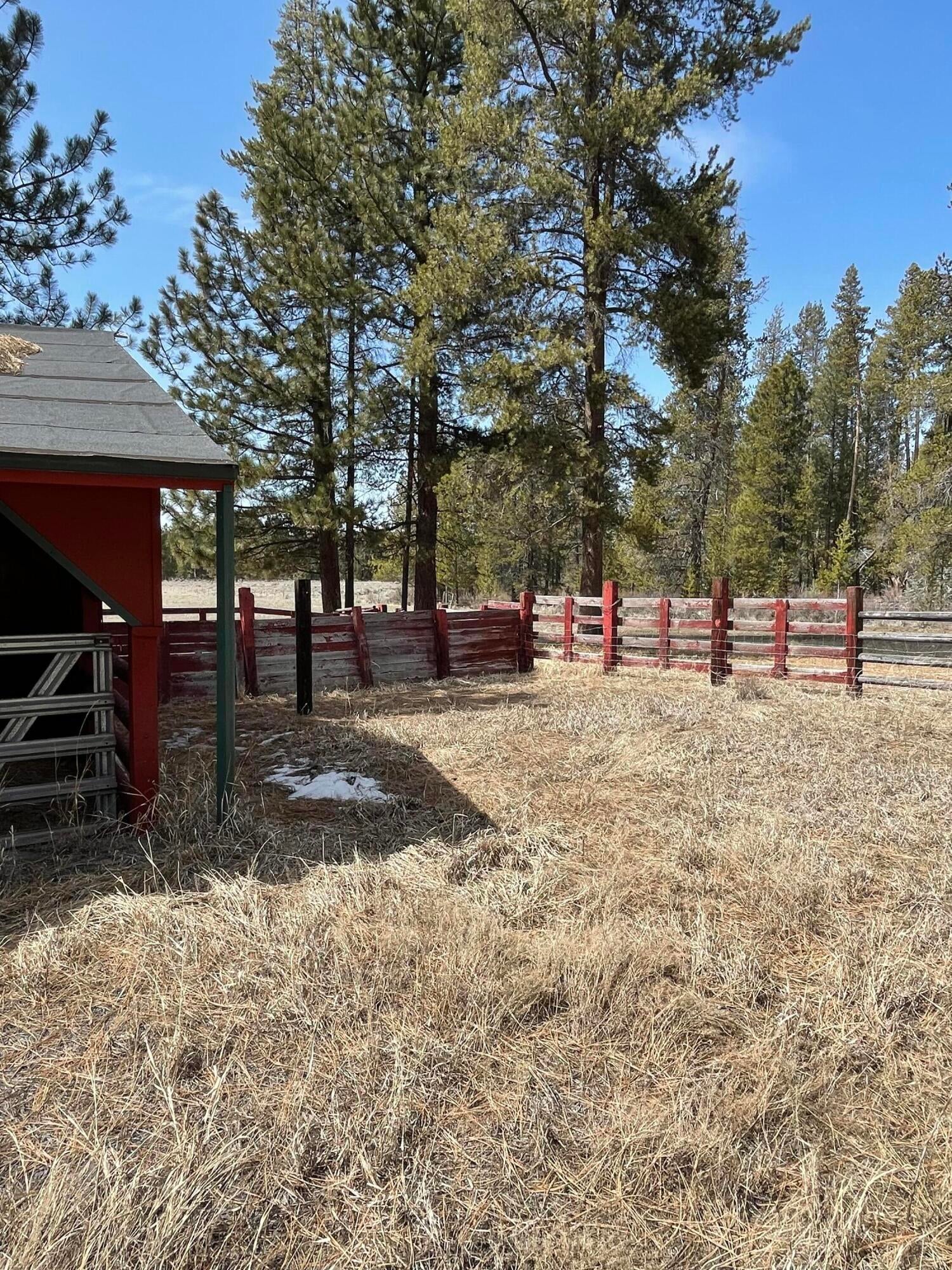 40040 9 Mile Road Chiloquin, OR 97624 - Photo 14 of 34 14