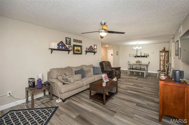 $175,000 | 10367 Oxford Hill Drive, Unit 6, St. Louis, MO 63146