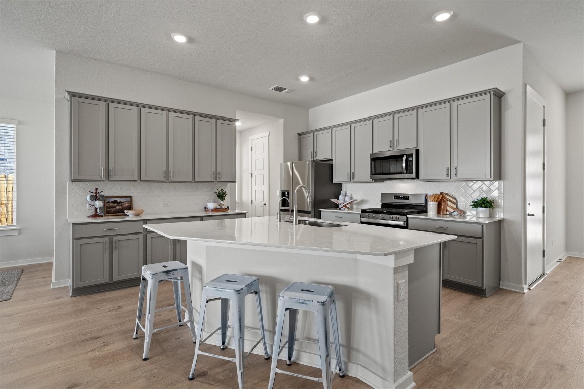 416 Deerpath Street Leander, TX 78641 - Photo 9 of 32